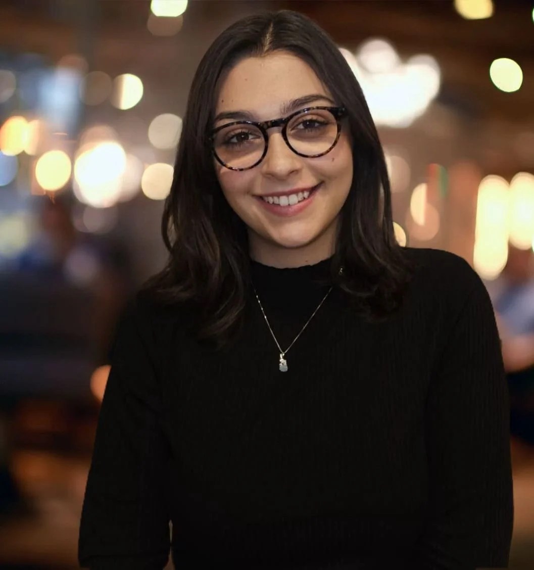 Portrait of Beatrice Mundo